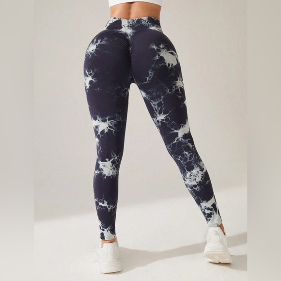 Stylish Black Tie-Dye Women's Leggings, size L - Picture 12 of 12